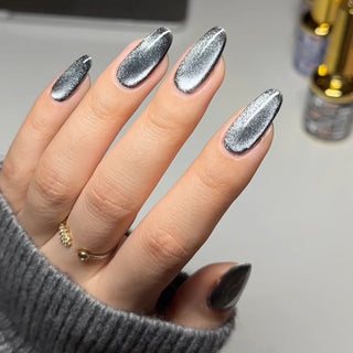 DND DC 9D Cat Eye Smoothie - 11 Shadow Panther